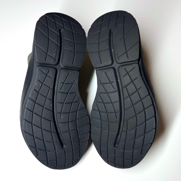 OOFOS Mens OOmg eeZee Low Shoe Green/ Black Slip On Size- 10 - Picture 6 of 8
